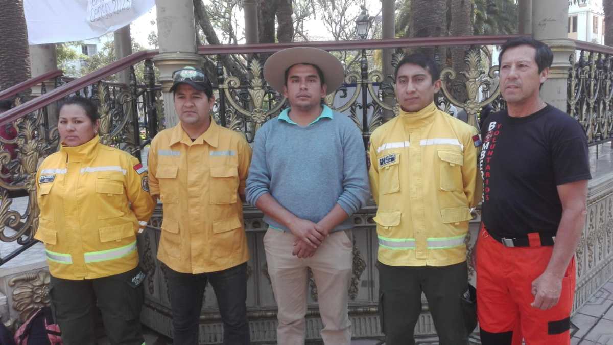 Bomberos de Tarija controlan el incendio en Turumayo tras arduo trabajo ...