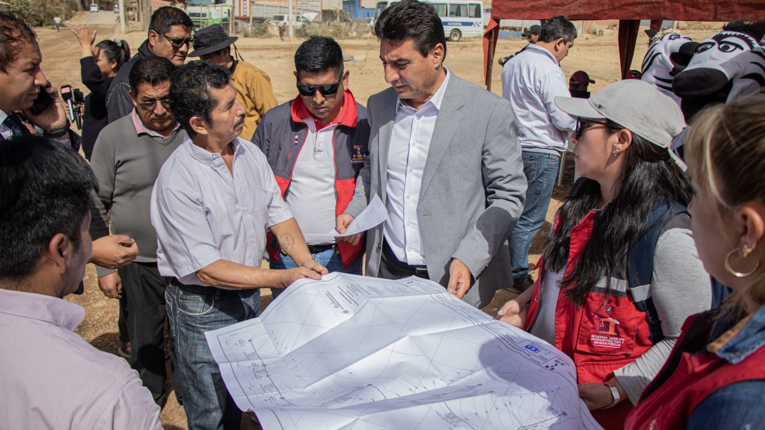 Alcalde Torres entrega e inaugura sistema de alcantarillado en el ...