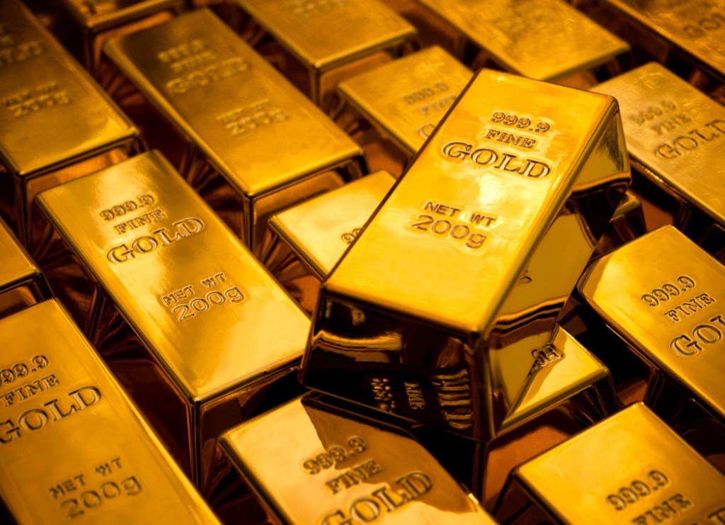 El oro superó por primera vez en su historia la barrera de los 5.000 ...