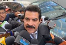 Reyes Villa señala que la protesta está garantizada en democracia, pero no el bloqueo, la violencia ni acciones subversivas