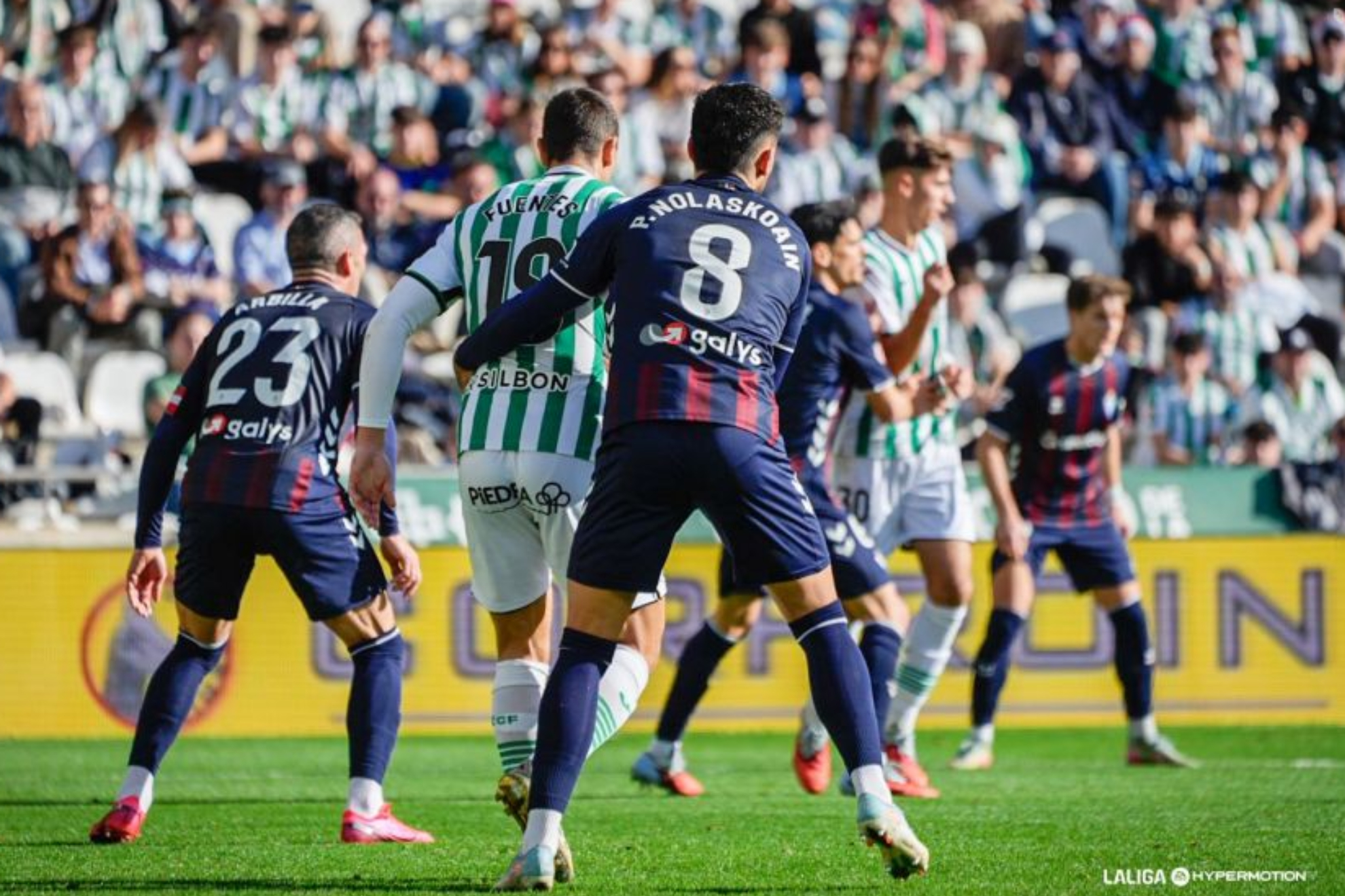 Córdoba y Eibar siguen atascados y firman un empate sin goles - La Voz ...