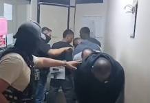 Envían a diferentes cárceles a 11 colombianos que atacaron a policías en Santa Cruz