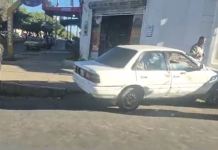 Policía de Tarija Informa de un hecho de transito entre motocicleta y automóvil en la Av. Circunvalación