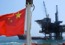 Irán amenaza con más ataques en el estrecho de Ormuz y su canciller viaja a China, el mayor comprador de petróleo persa